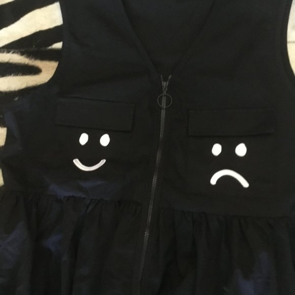 Lazy Oaf dress size XL New Oversized and I mean HUGE! - Picture 3 of 4
